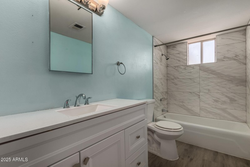 25 - Bathroom