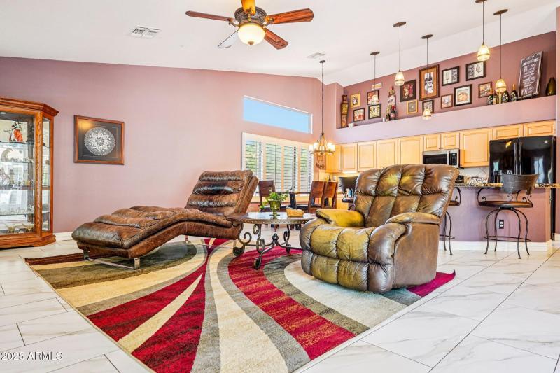 13-web-or-mls-N 85th Dr-S0907-013