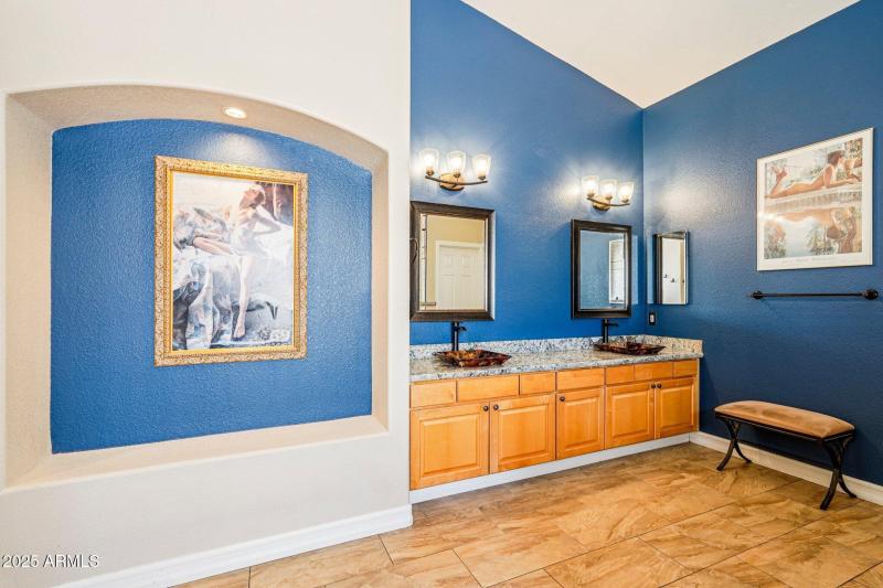 28-web-or-mls-N 85th Dr-S0907-028