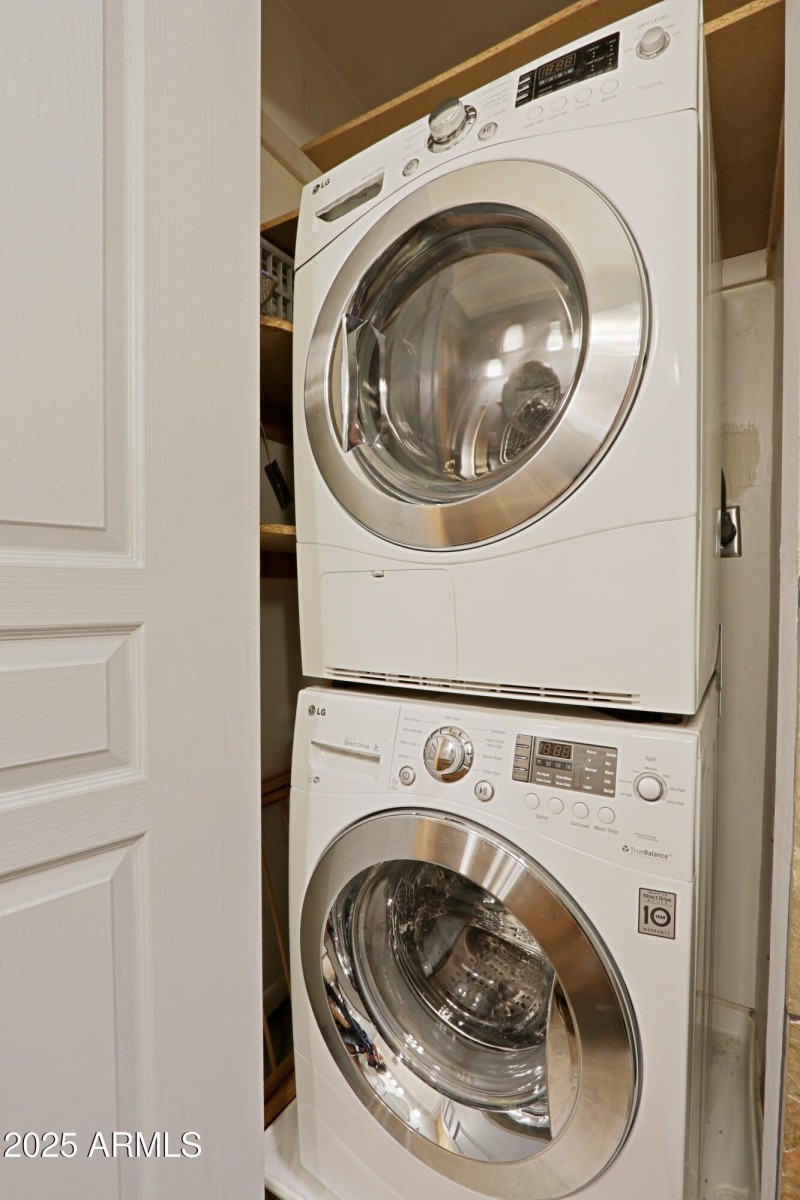 Washer dryer