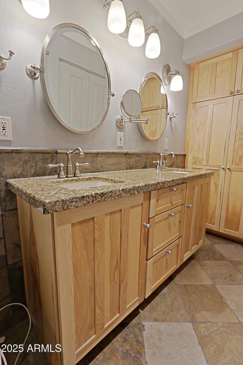 Double sinks