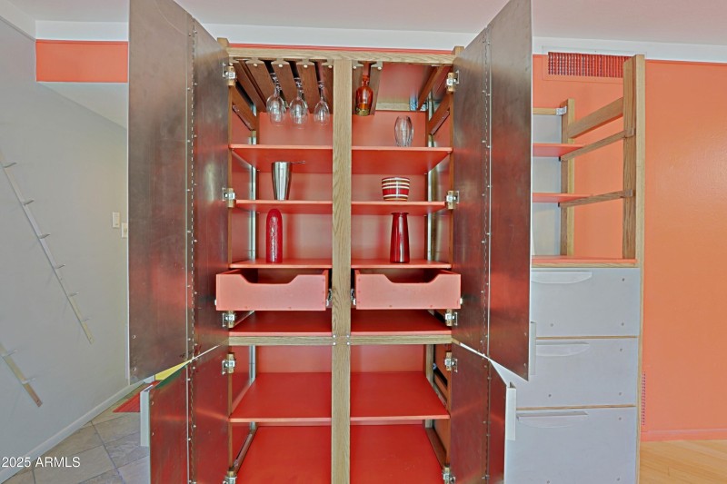 Custom bar