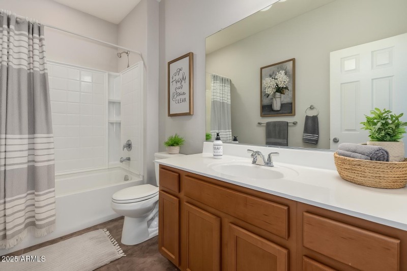 decorated_bathroom