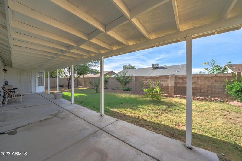 7113 W Sunnyside -25