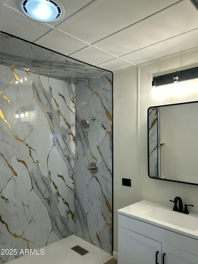 New Shower&Vanity