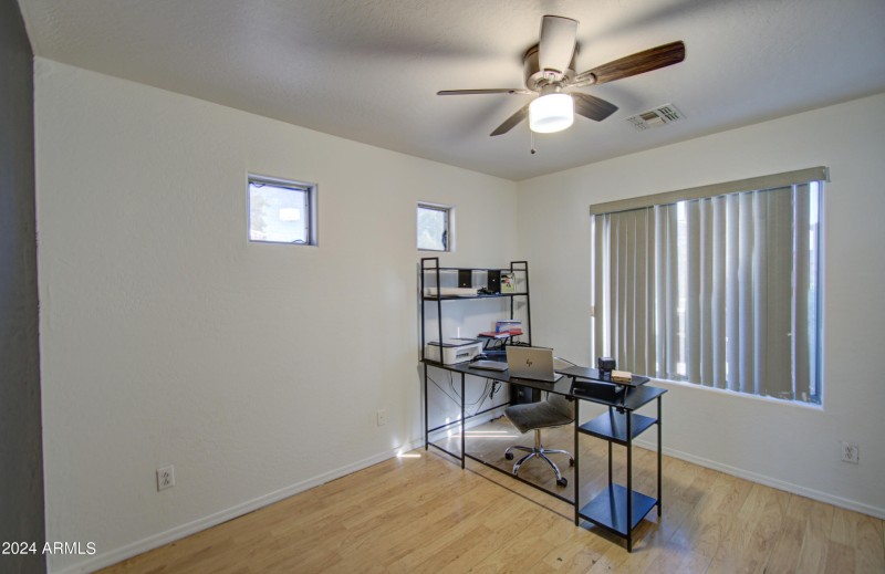 Bedroom 3, pic 1