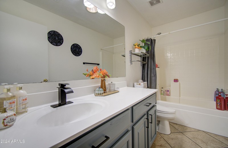 Bath 2, pic 1