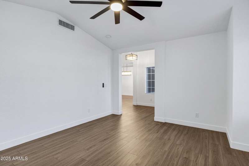 952 S Canal Dr-8