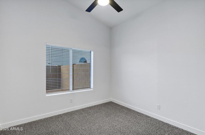 952 S Canal Dr-21