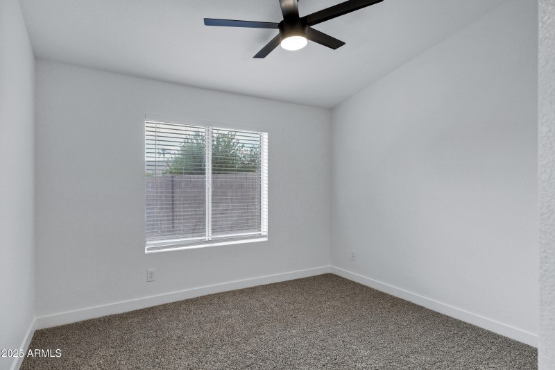 952 S Canal Dr-22