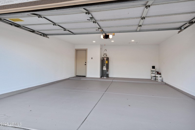 952 S Canal Dr-33