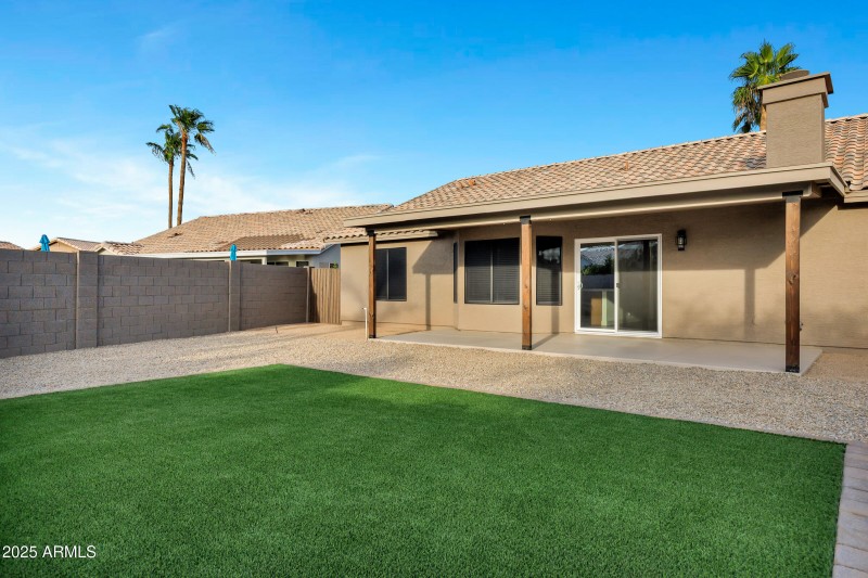 952 S Canal Dr-37