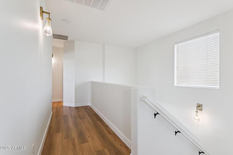 19-web-or-mls-2730-e-ellis-st