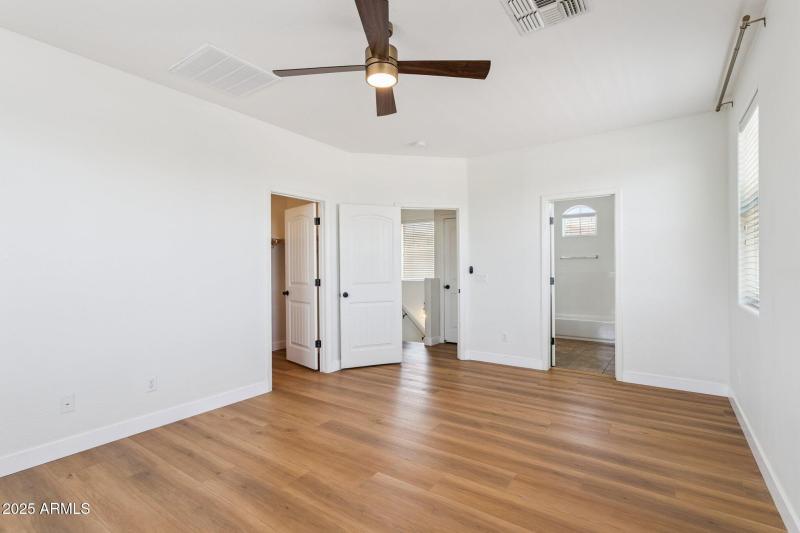 22-web-or-mls-2730-e-ellis-st