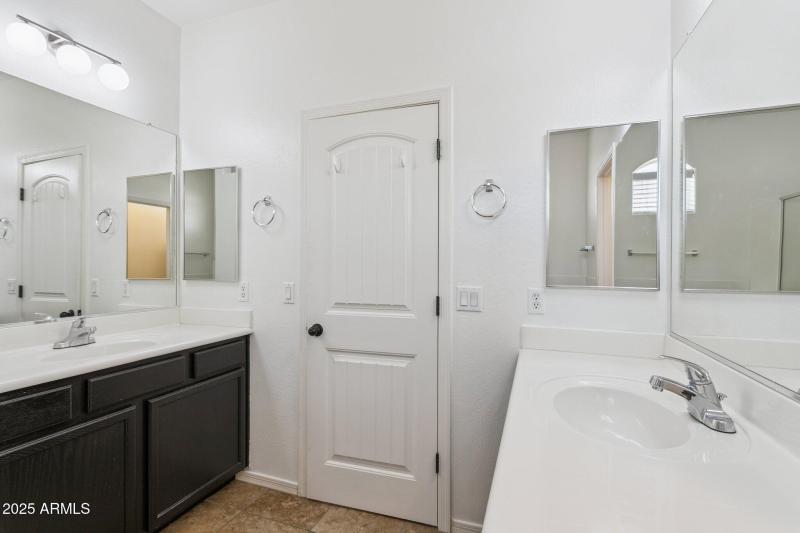 26-web-or-mls-2730-e-ellis-st