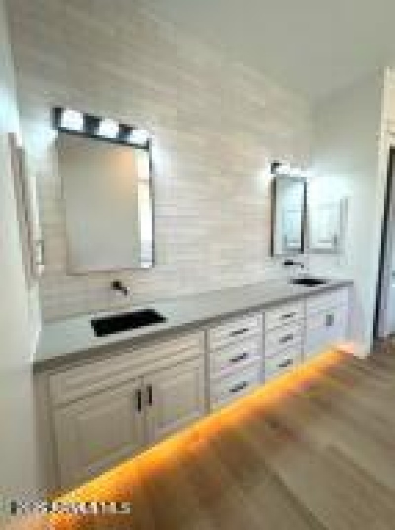 Dual Sinks
