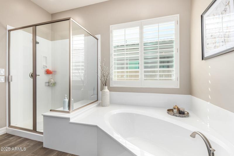 0033- 33 - Santa Cruz