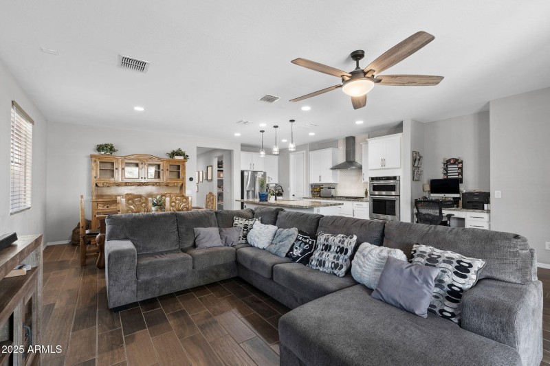 009___2741 S 85th Way