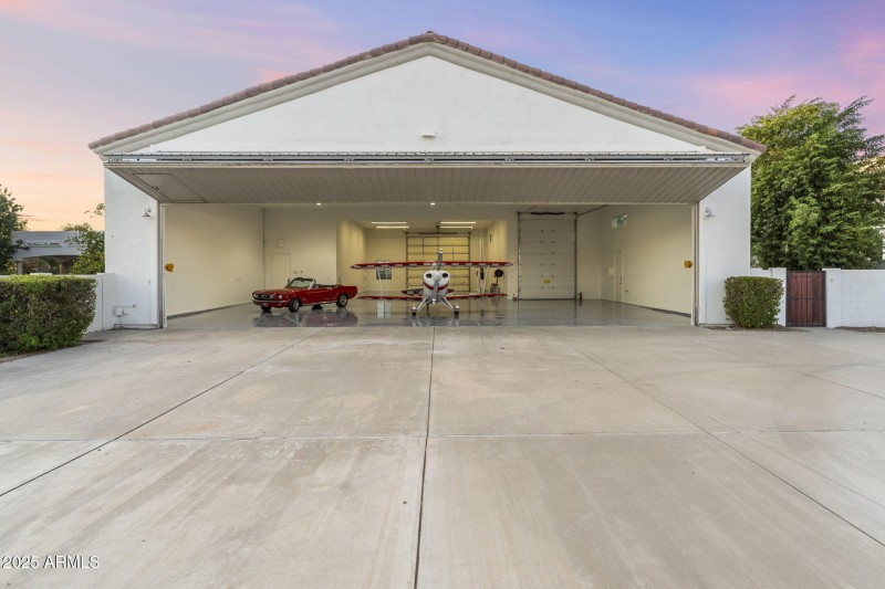 Hangar