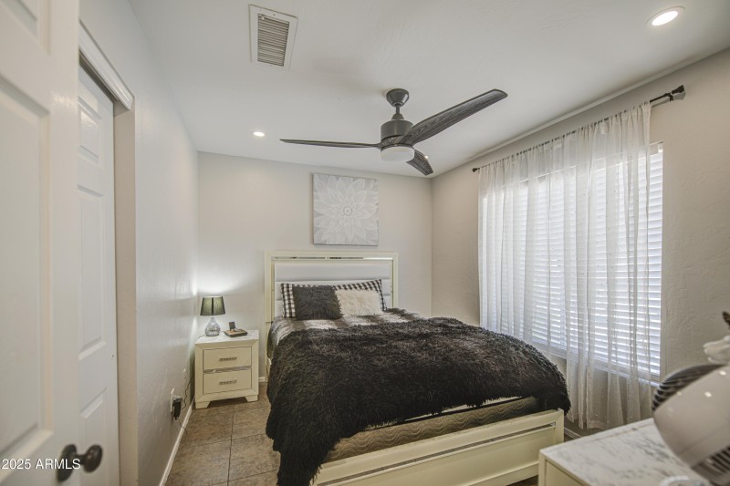 Bedroom 2-pic 1