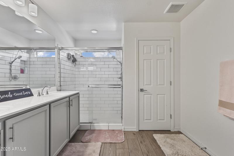 extra linen in primary