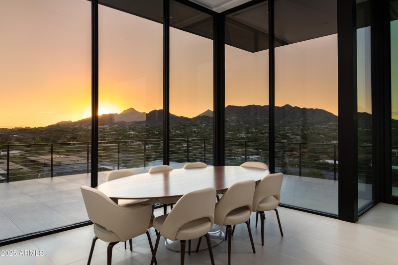 TWILIGHT DINING ROOM