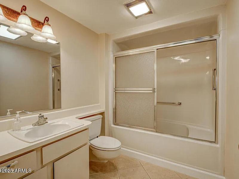 17) 59637-686dc23bd91b2