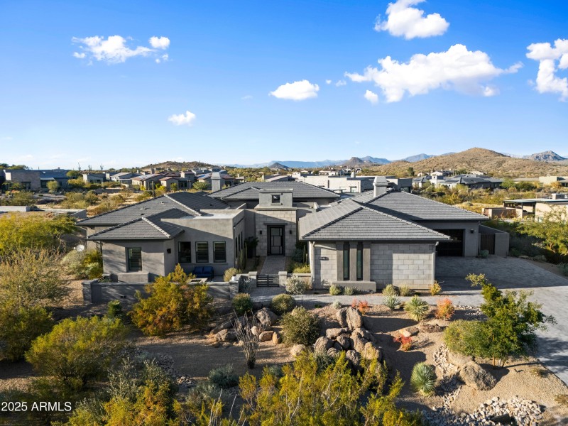 11946 E Cavedale Dr