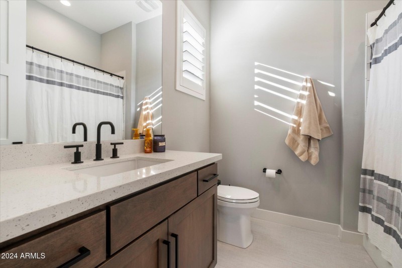 Guest En-Suite 2