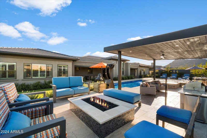 Outdoor Sitting Area
