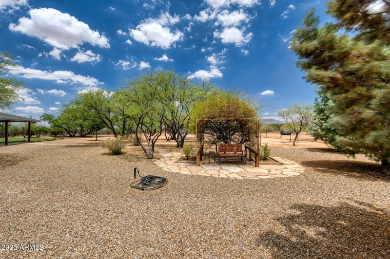 072133-4696 South Burro Drive