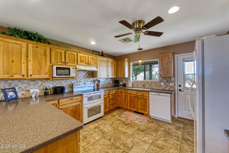 082013-4696 South Burro Drive