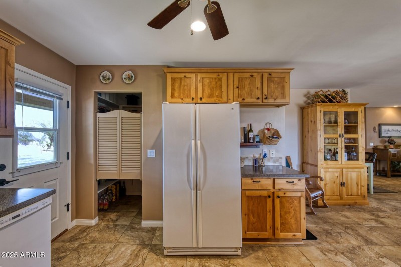 082028-4696 South Burro Drive