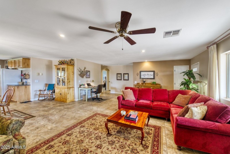 082083-4696 South Burro Drive