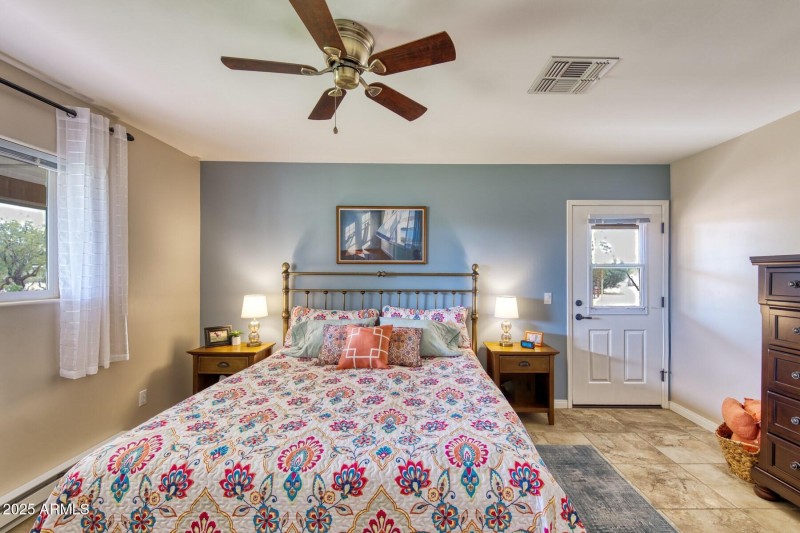 082163-4696 South Burro Drive