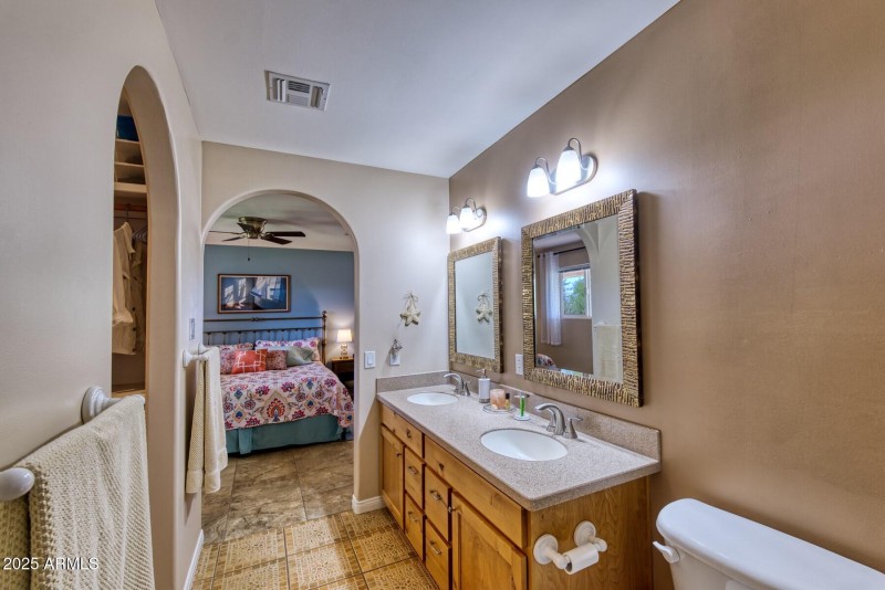 082203-4696 South Burro Drive