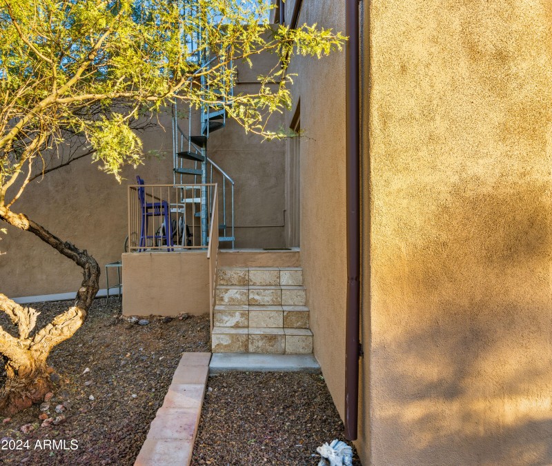 Guest Entrance3
