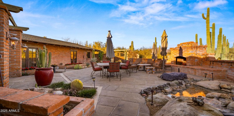 Patio Space One7
