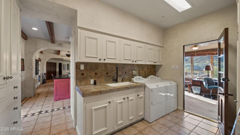 Laundry Room2