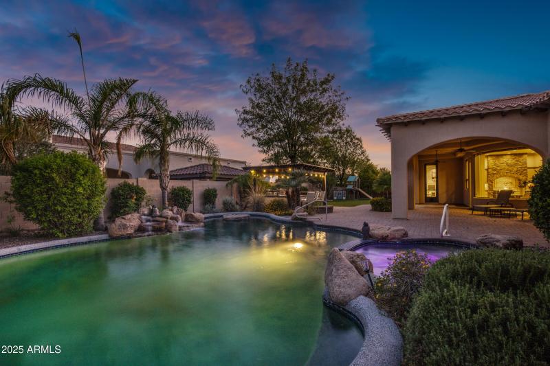 4327 E Capricorn Pl-6