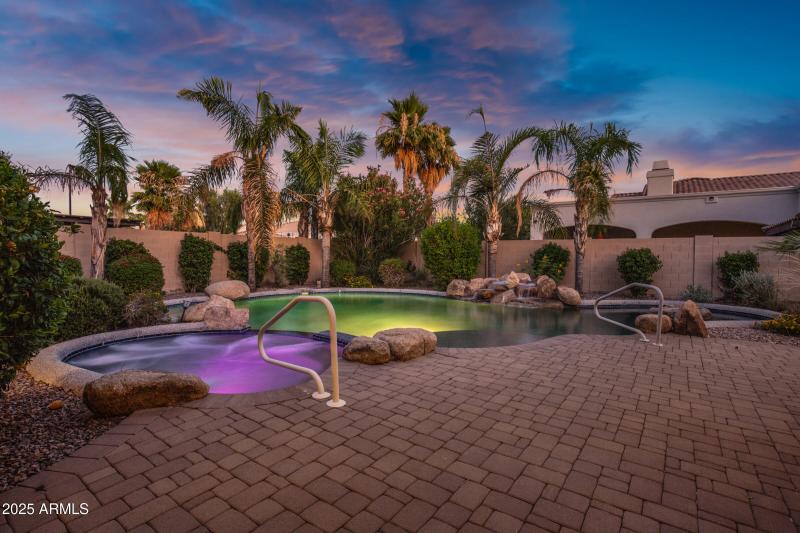 4327 E Capricorn Pl-7