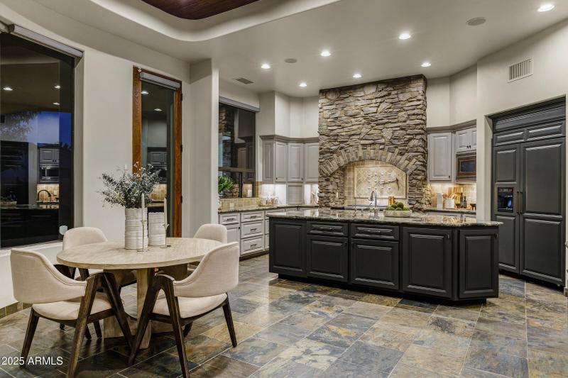 4327 E Capricorn Pl-10