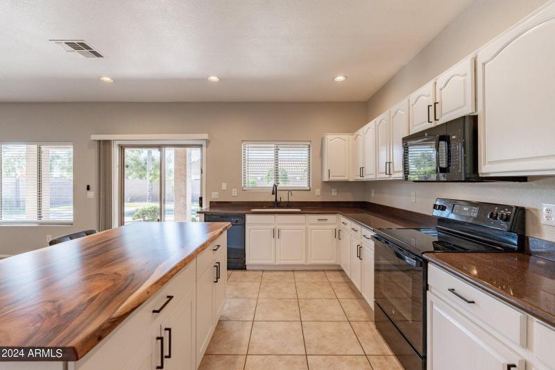 8-web-or-mls-Carlos-HD-8