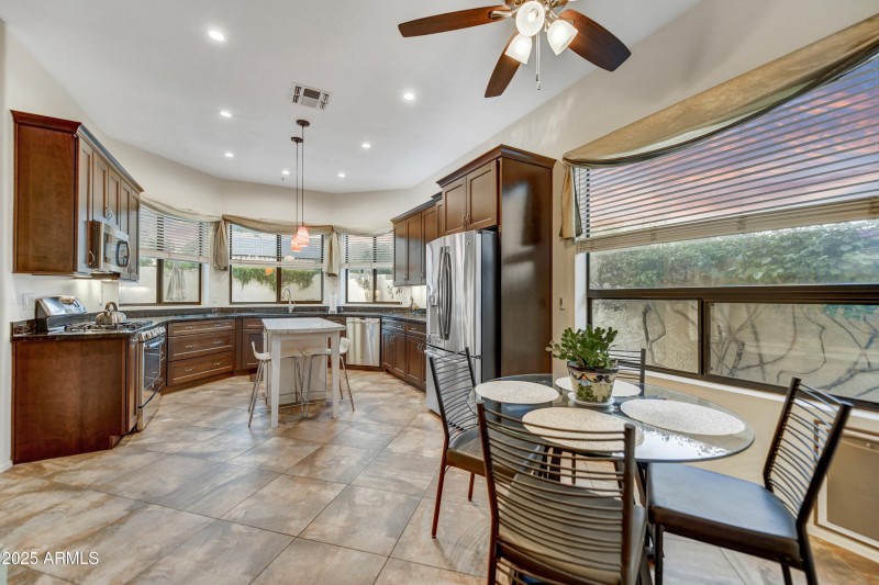 Eat In Kitchen with Island Seating