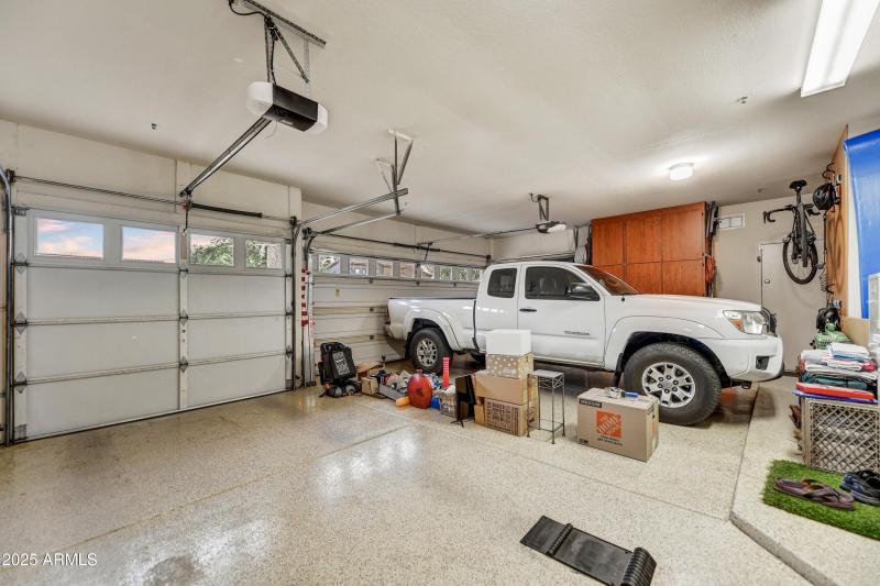 Storage Cabinets, Epoxy floor 3 Car