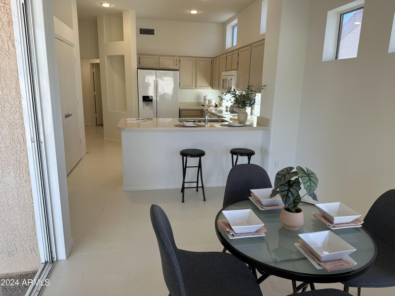 Breakfast Rm/Kitchen