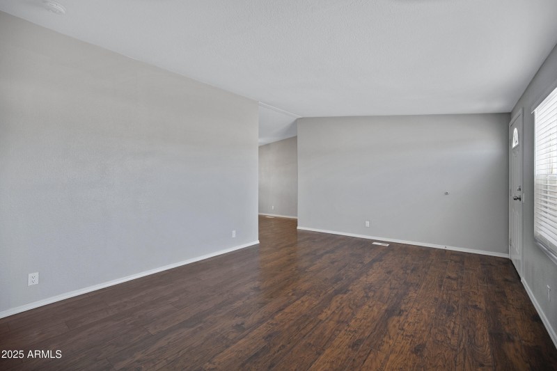 10438 E Bella Ln-10
