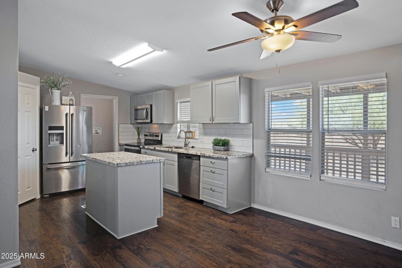 10438 E Bella Ln-14