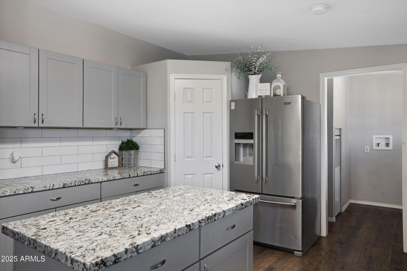 10438 E Bella Ln-17