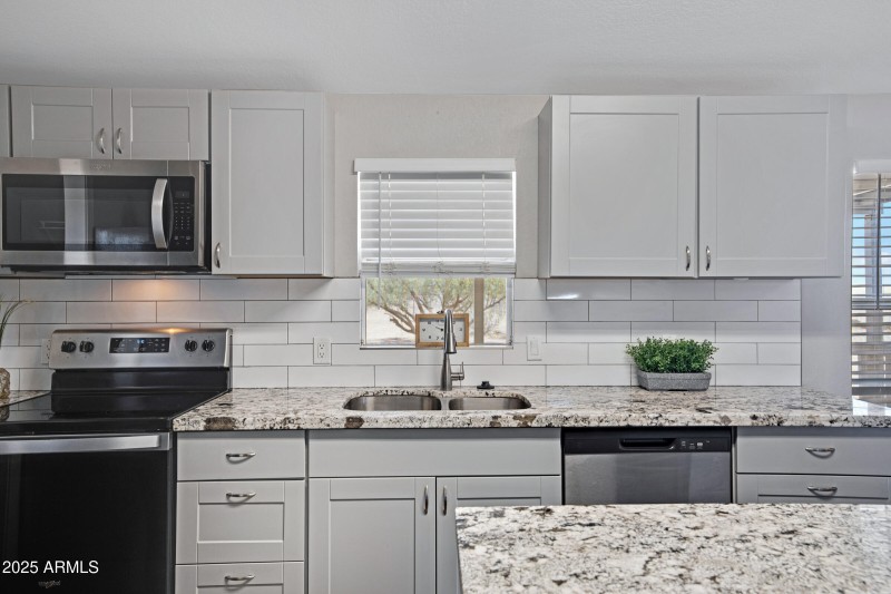 10438 E Bella Ln-19